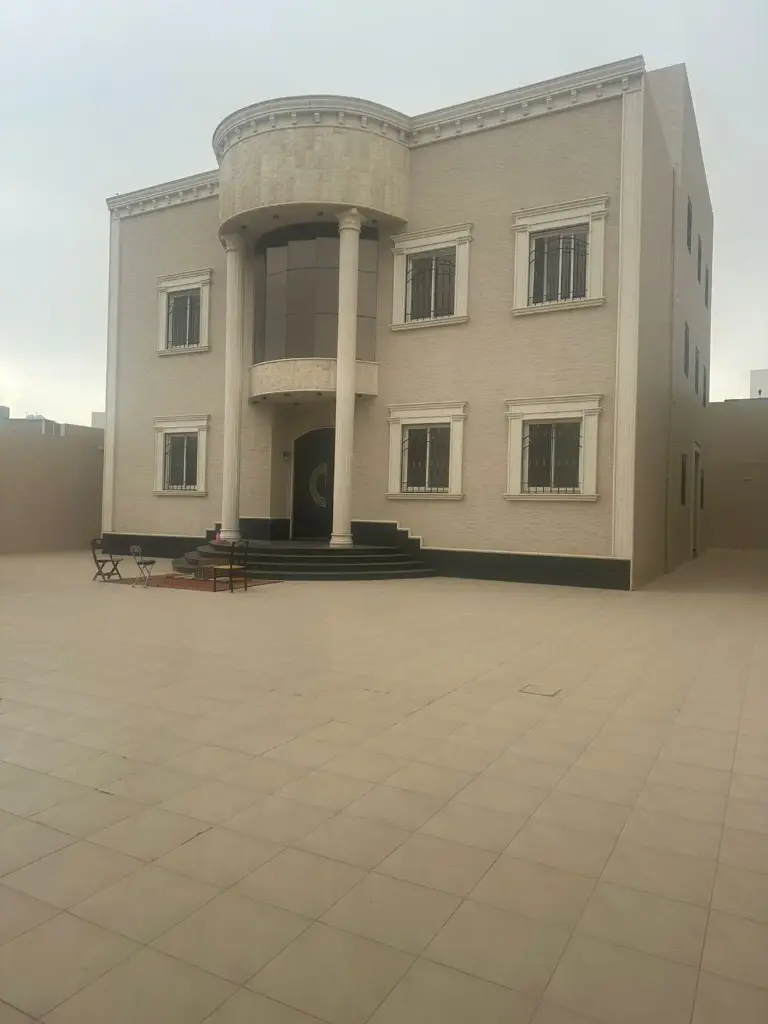 فيلا للبيع في مدينة خميس مشيط , حي الزاوية 