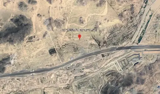 أرض في حي القرارة الجديد مخطط ولي العهد 